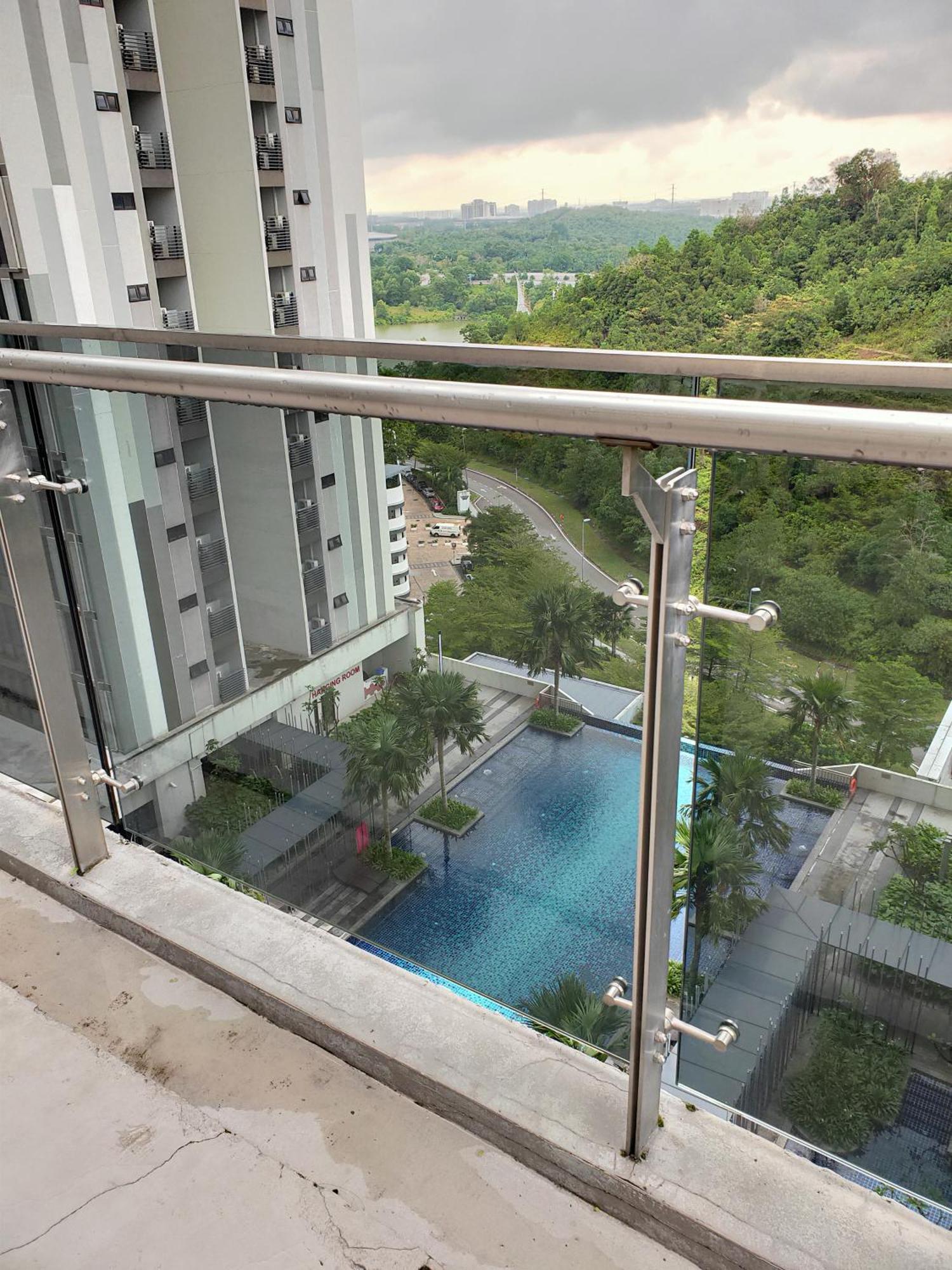 D Bunga مسلم Homestay Pool View Legoland Nusajaya 努沙再也 外观 照片