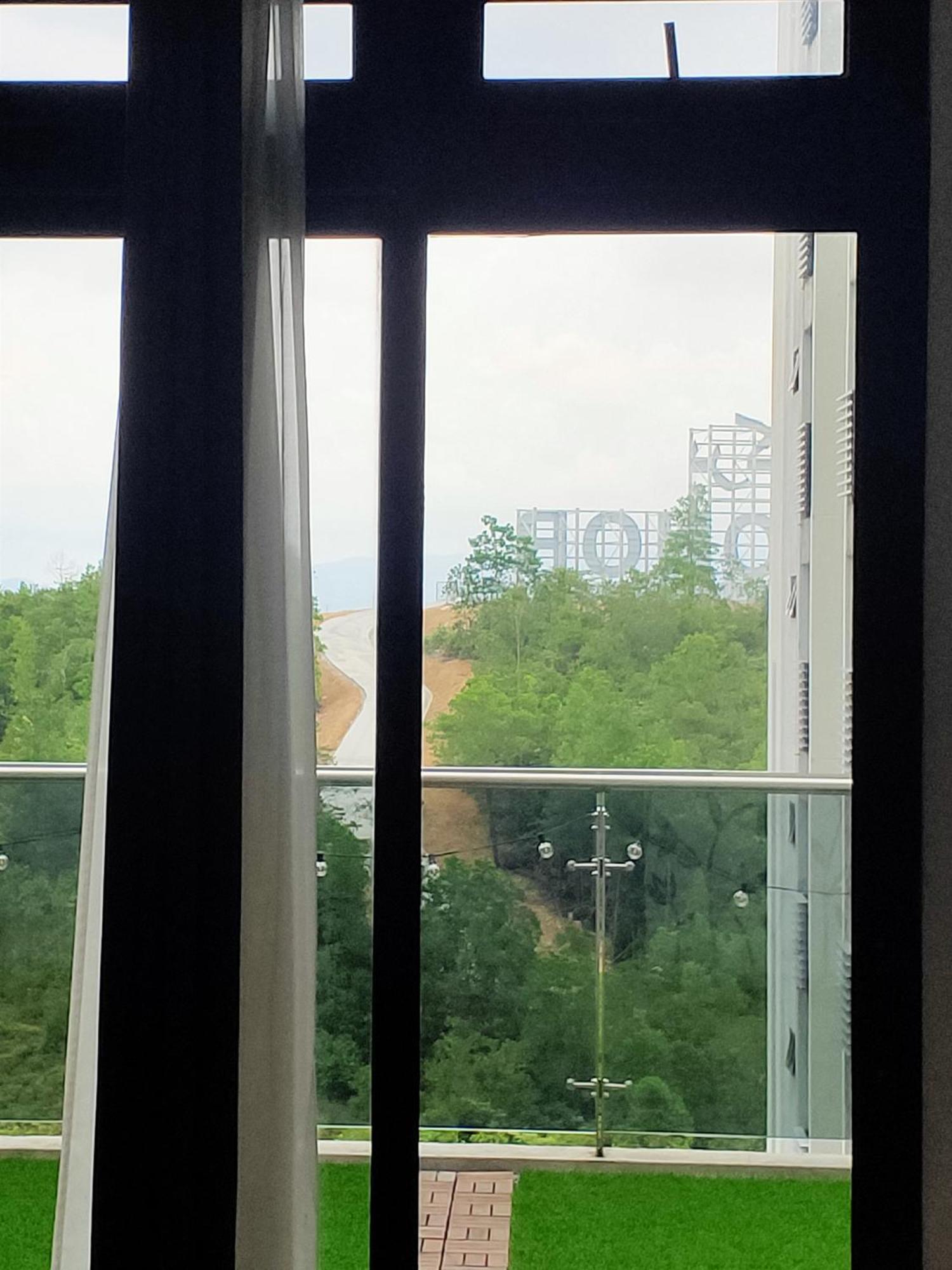 D Bunga مسلم Homestay Pool View Legoland Nusajaya 努沙再也 外观 照片