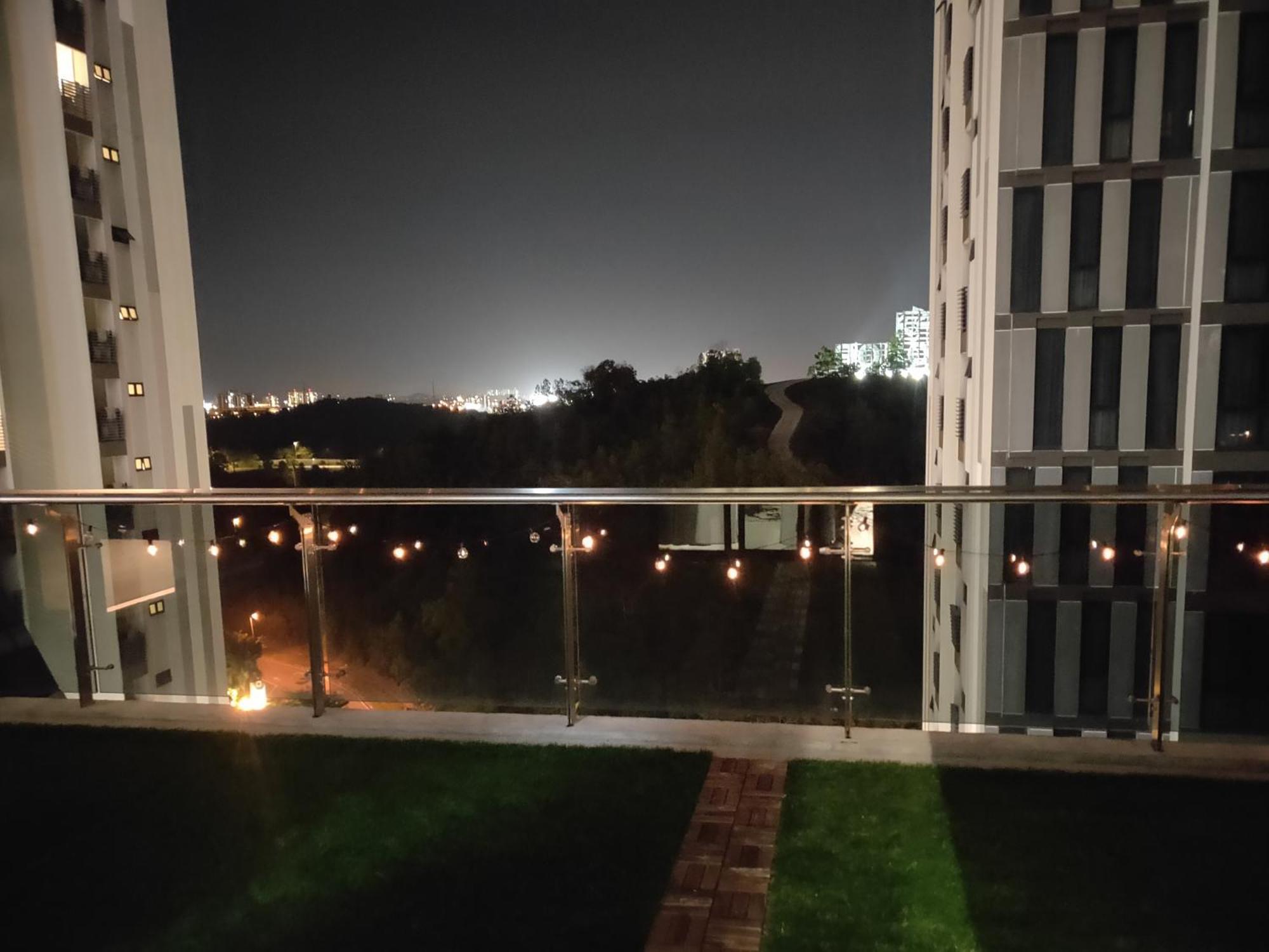 D Bunga مسلم Homestay Pool View Legoland Nusajaya 努沙再也 外观 照片